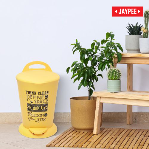 Jaypee Bits Bin Pedal Dustbin With Lid For Home, Kitchen & Office, 4 Ltr Black